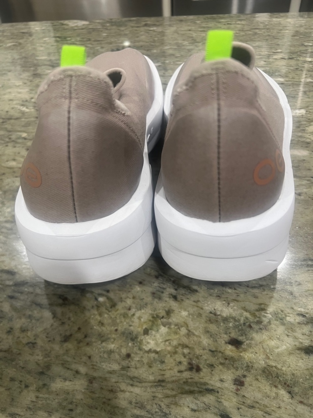 OOFOS OOmega eeZee Low Women's Recovery Slip-On Shoe Nomad Size 9 - Picture 3 of 7
